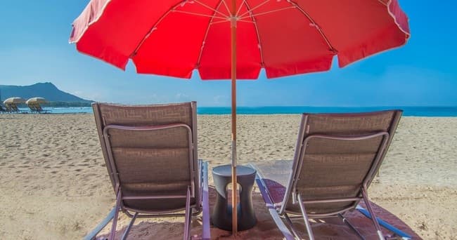 RH Royal Beach Umbrella Sets in Honolulu, Hawaii
