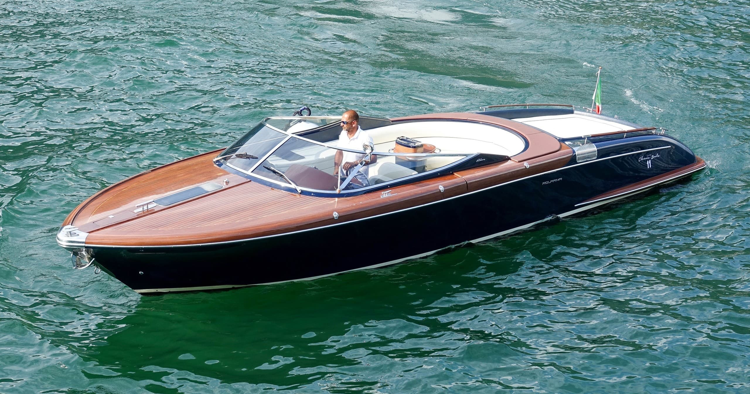Lake Como Boat Tour with Como Classic Boats