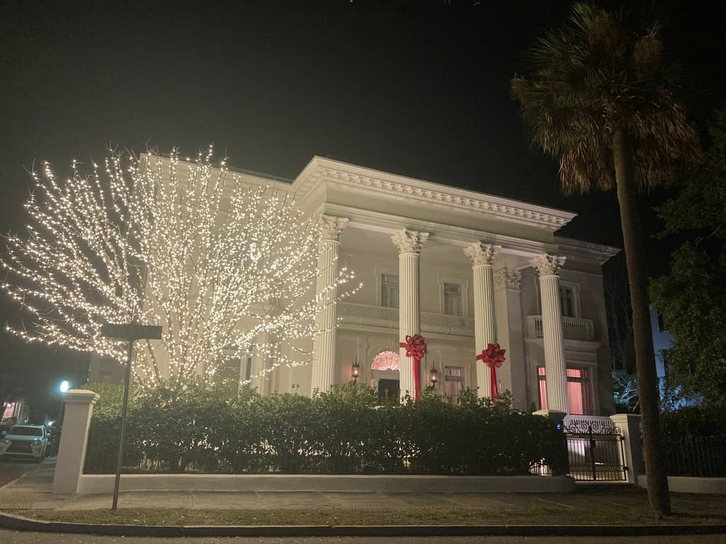 Holiday History Tour with Lowcountry History Strolls in Charleston photo 1