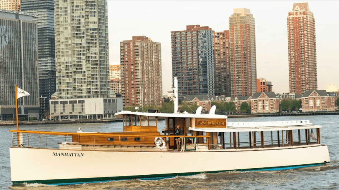 Industrial Waterway Tour with Classic Harbor Line in NYC