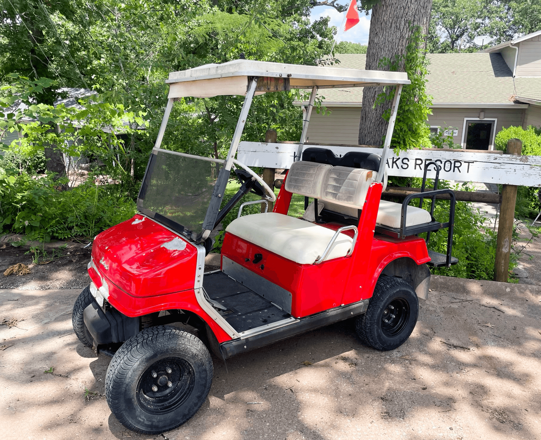 Effortless Exploration: Golf Cart Rentals at Kimberling Oaks Resort on Table Rock Lake