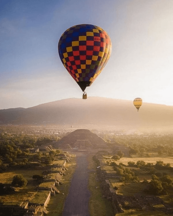 Celebrate Your Birthday with an Unforgettable Hot Air Balloon Flight Over Teotihuacán Valley