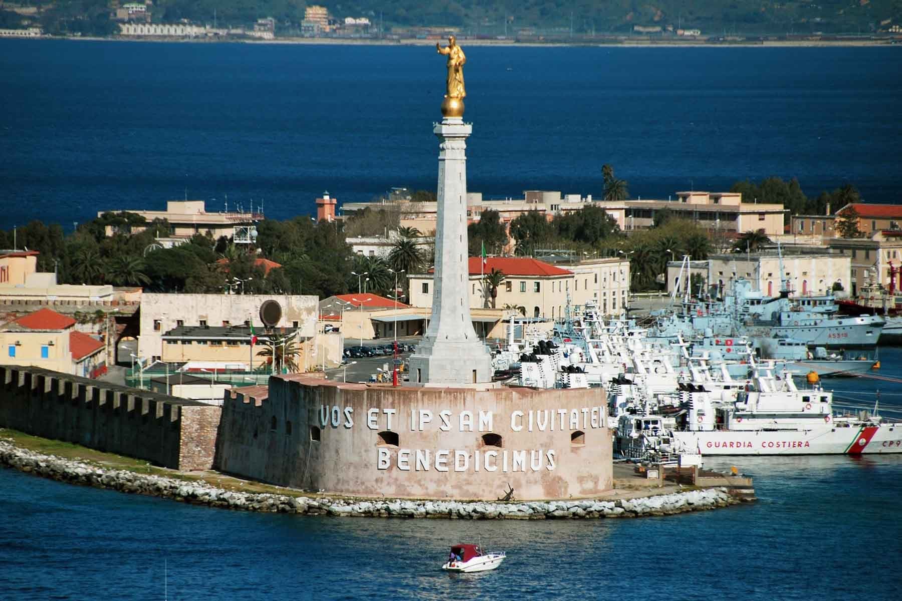 Messina Walking Photo Tour with Discover Messina