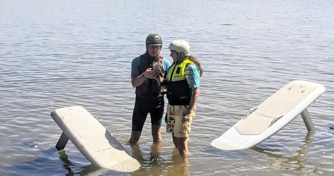 Water Activities with OzFoiling: A One-Hour Adventure