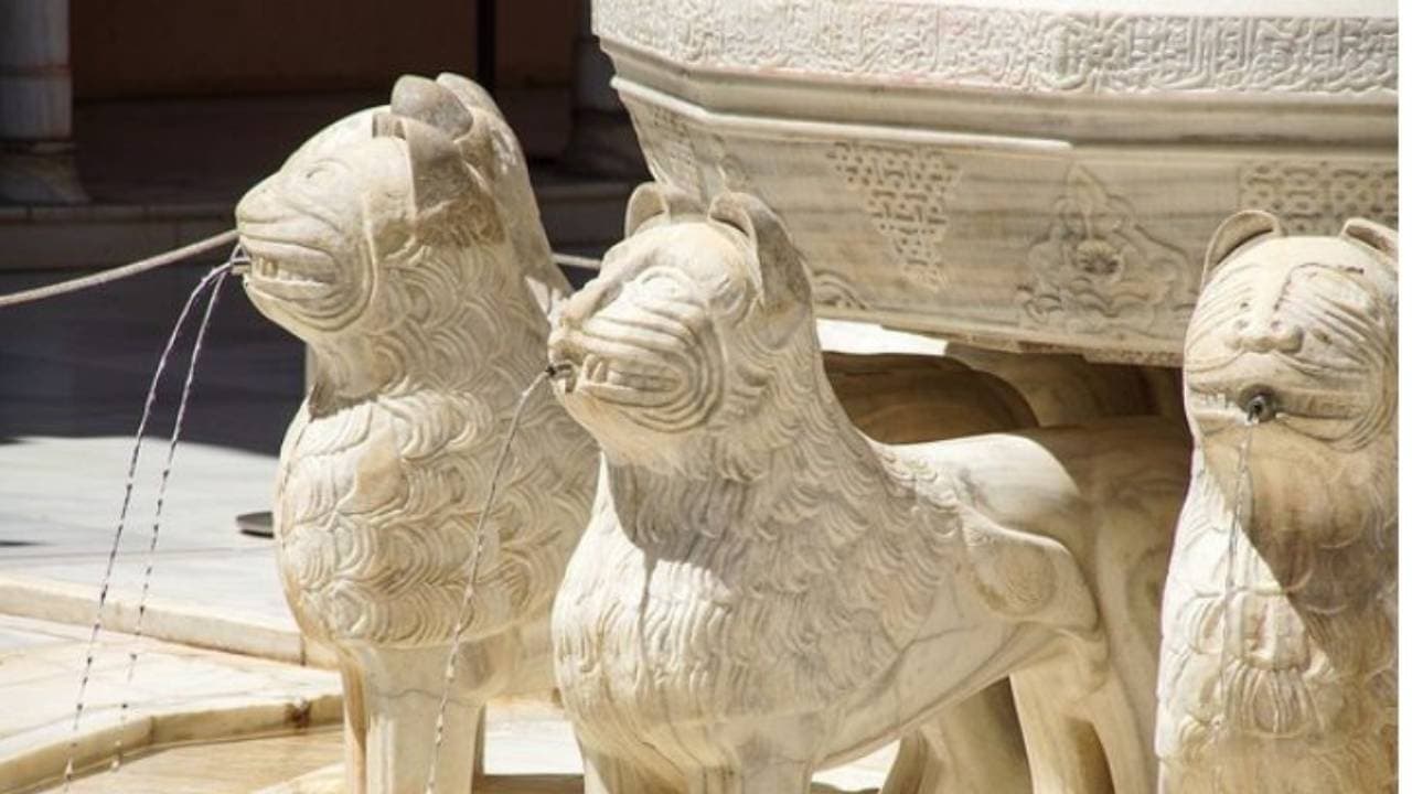 Cultural & Historical Tour of Alhambra by Granada Turismo y Ocio