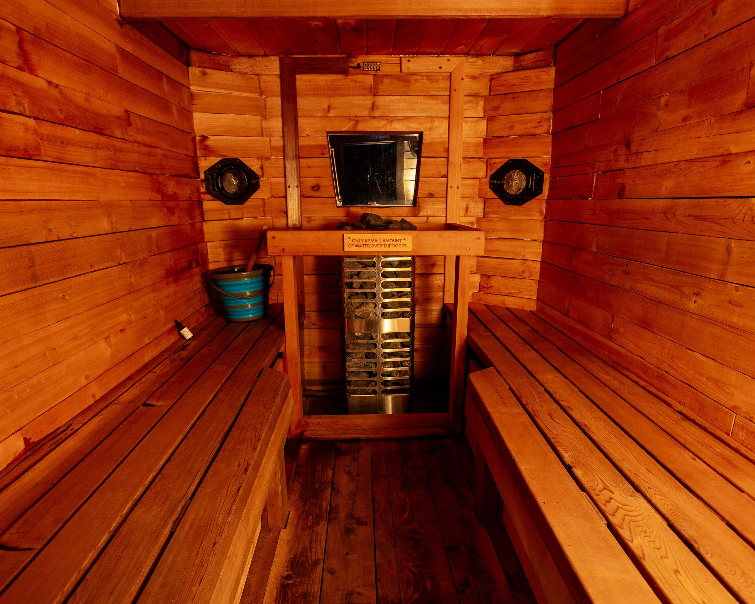 Port Alberni Cedar Sauna and Cold Plunge: Private 2-Hour Wellness Booking
