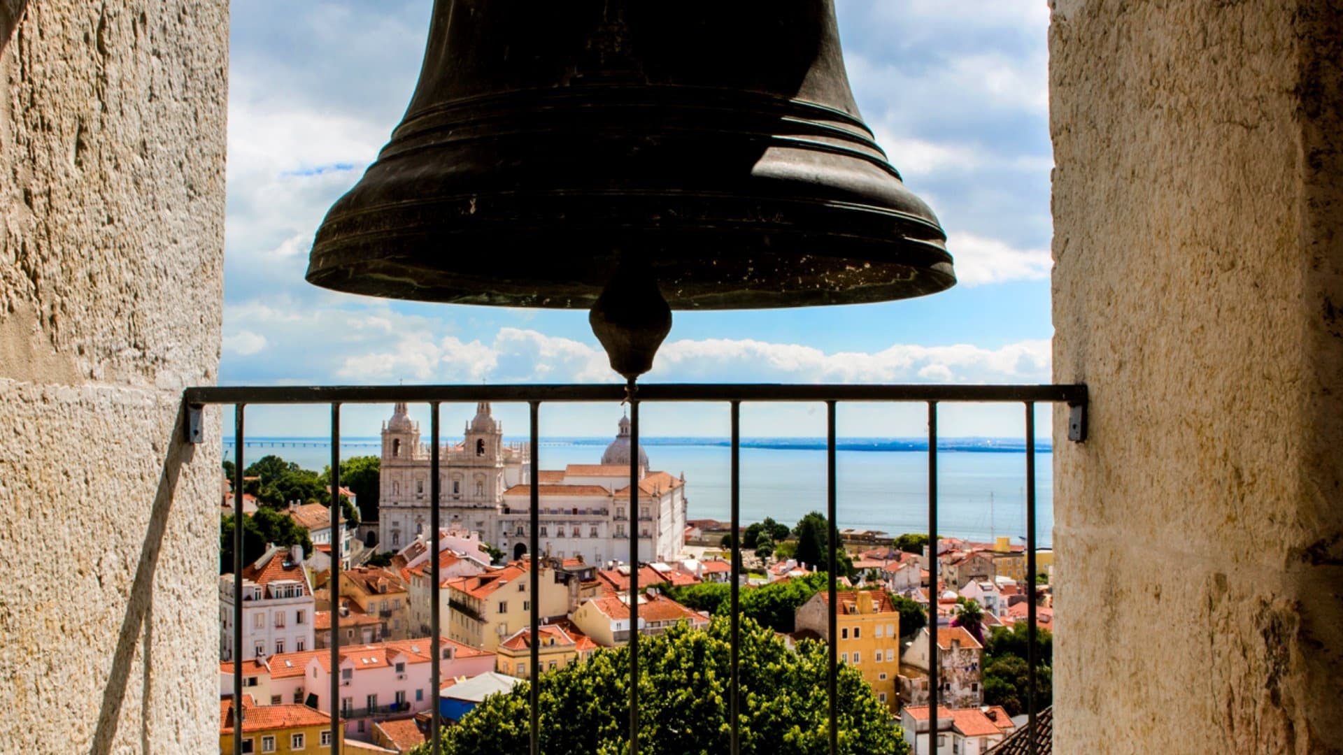 Lisbon Walking Tour with Picta Travel