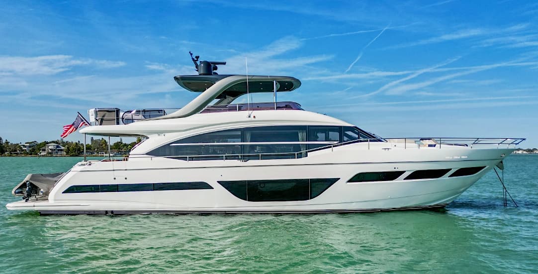 Luxury Yacht Experience with Miami Boat Experts in Miami Beach