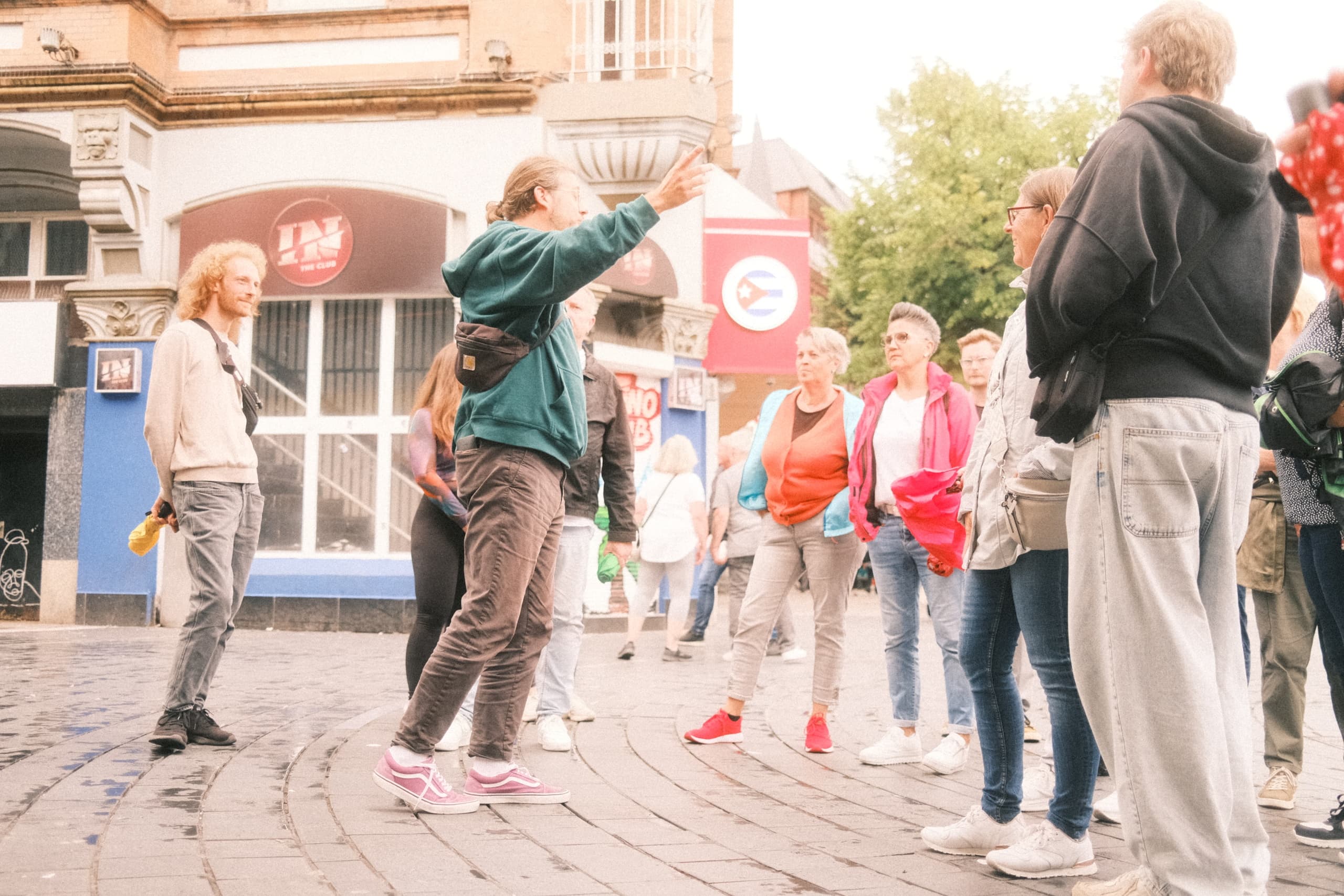 Inside St. Pauli: Reeperbahn Tour with Local Guides in Hamburg photo 3
