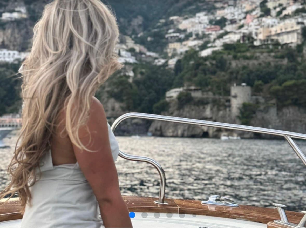 Capri Caves, Faraglioni & Snorkeling Day Cruise from Amalfi