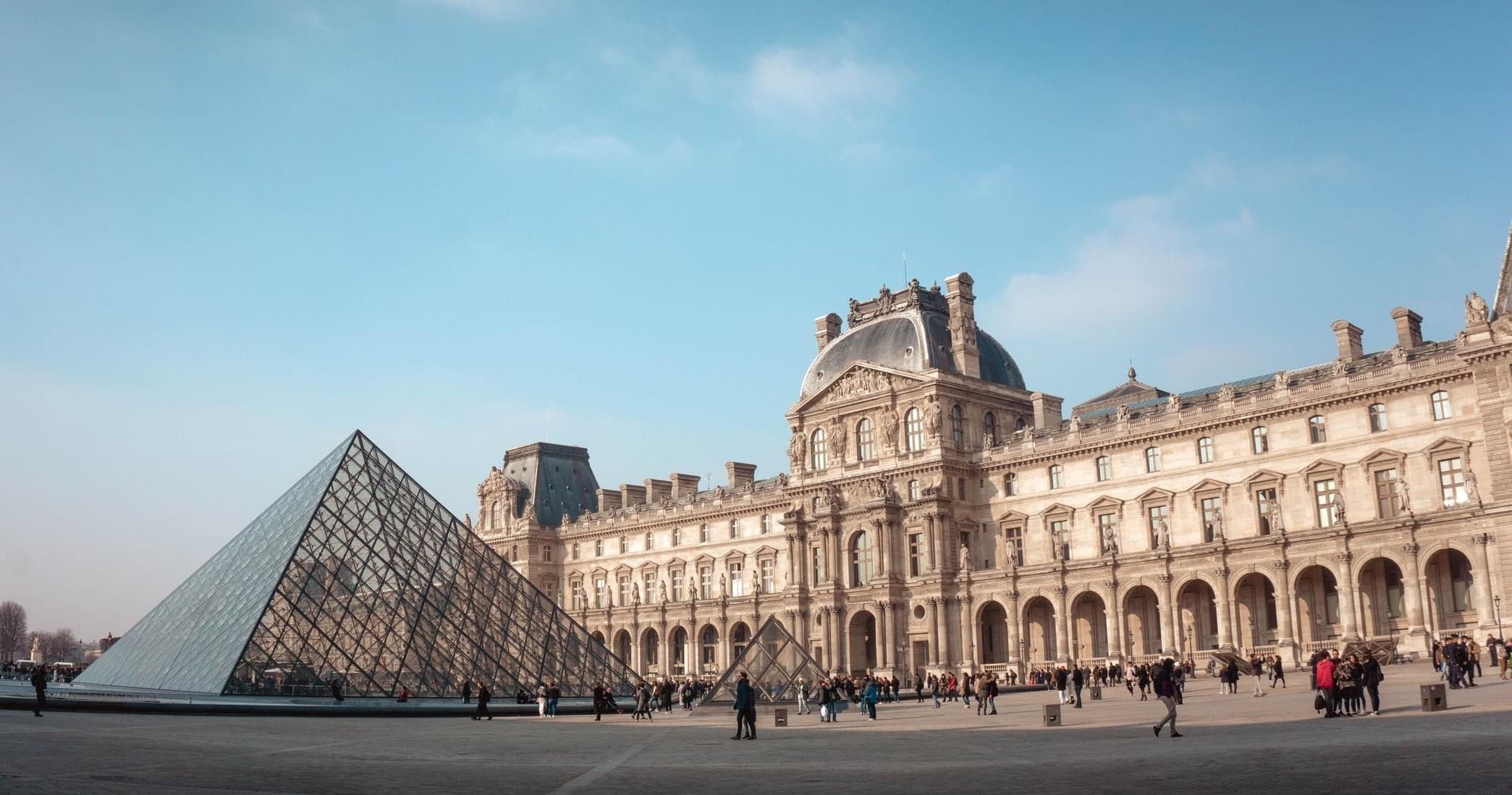 Private Paris City Tour with HelpTourists