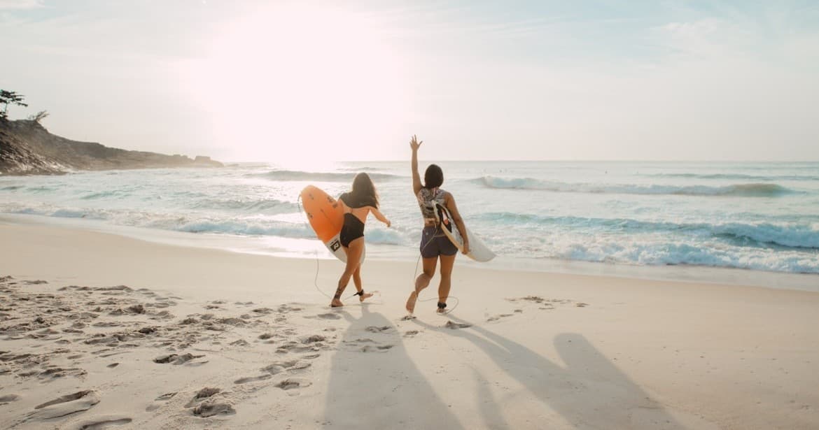 Ride the Waves: 4 Day Surfboard and Paddleboard Rentals in Santa Monica