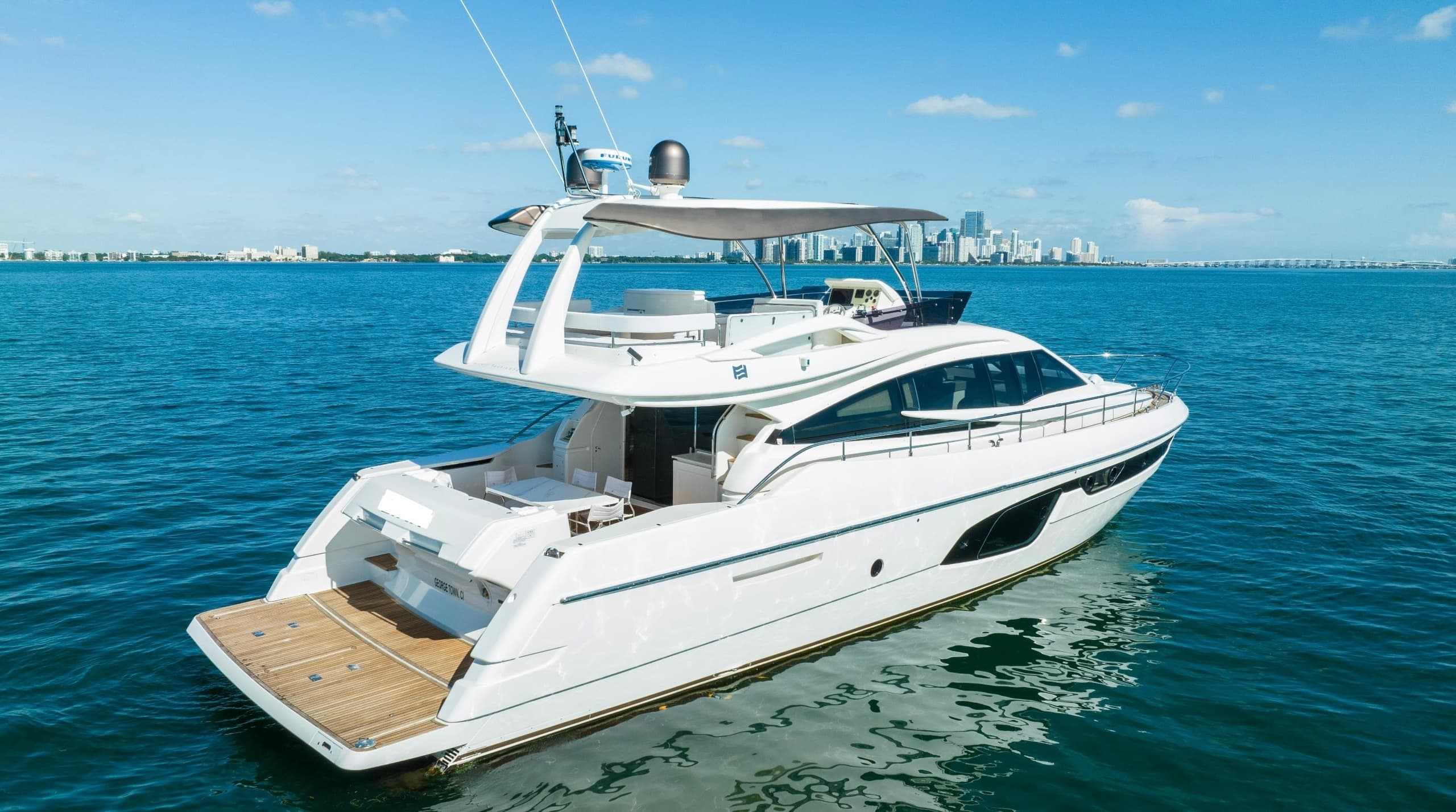 Luxury Yacht Charter with Miami Boat Experts in Miami Beach
