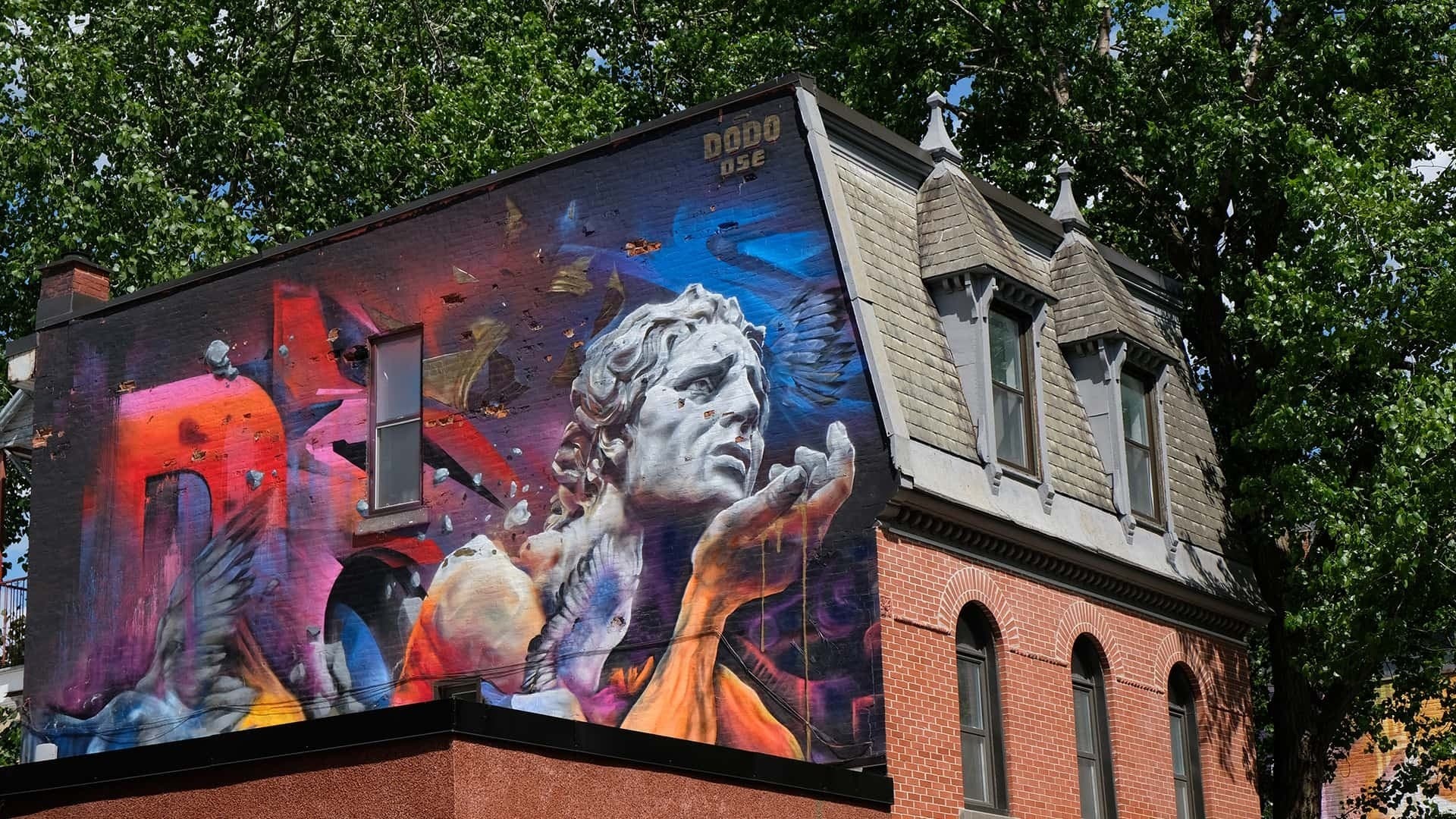 Private Montreal Street Art & Murals Walking Tour: Laneways & Local Guides photo 3
