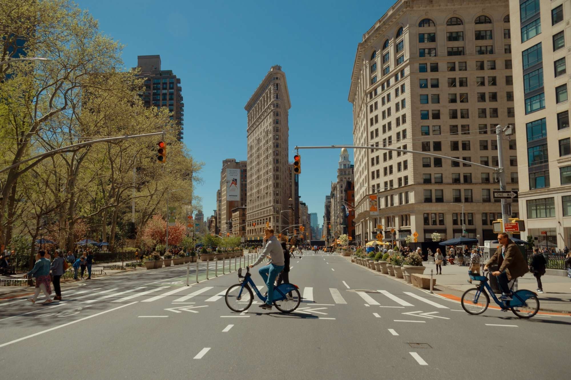 Urban Cycling Adventure with Comfort Hybrid Bikes