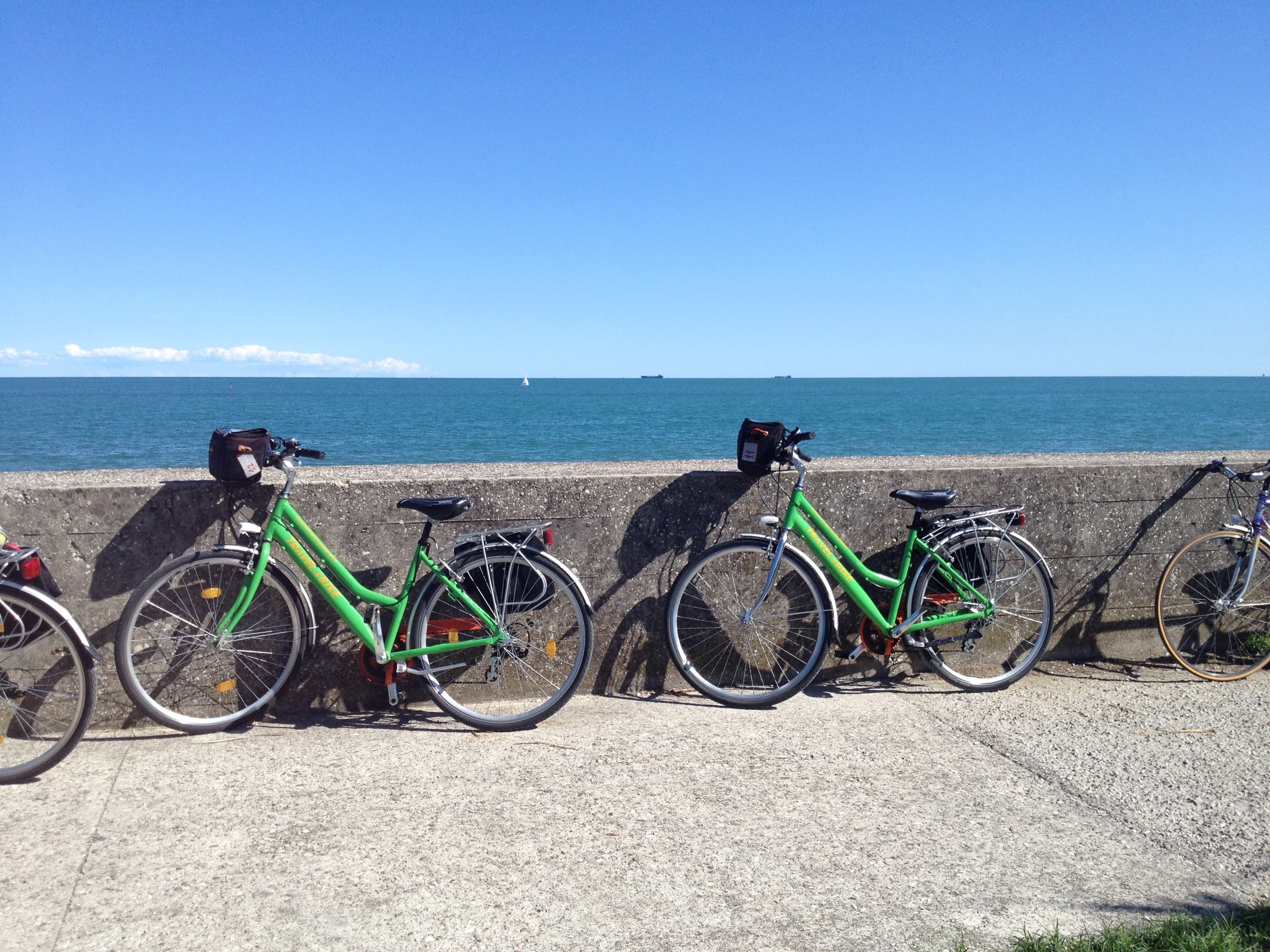 Venice Lido Bike Adventure with Travel & Bike