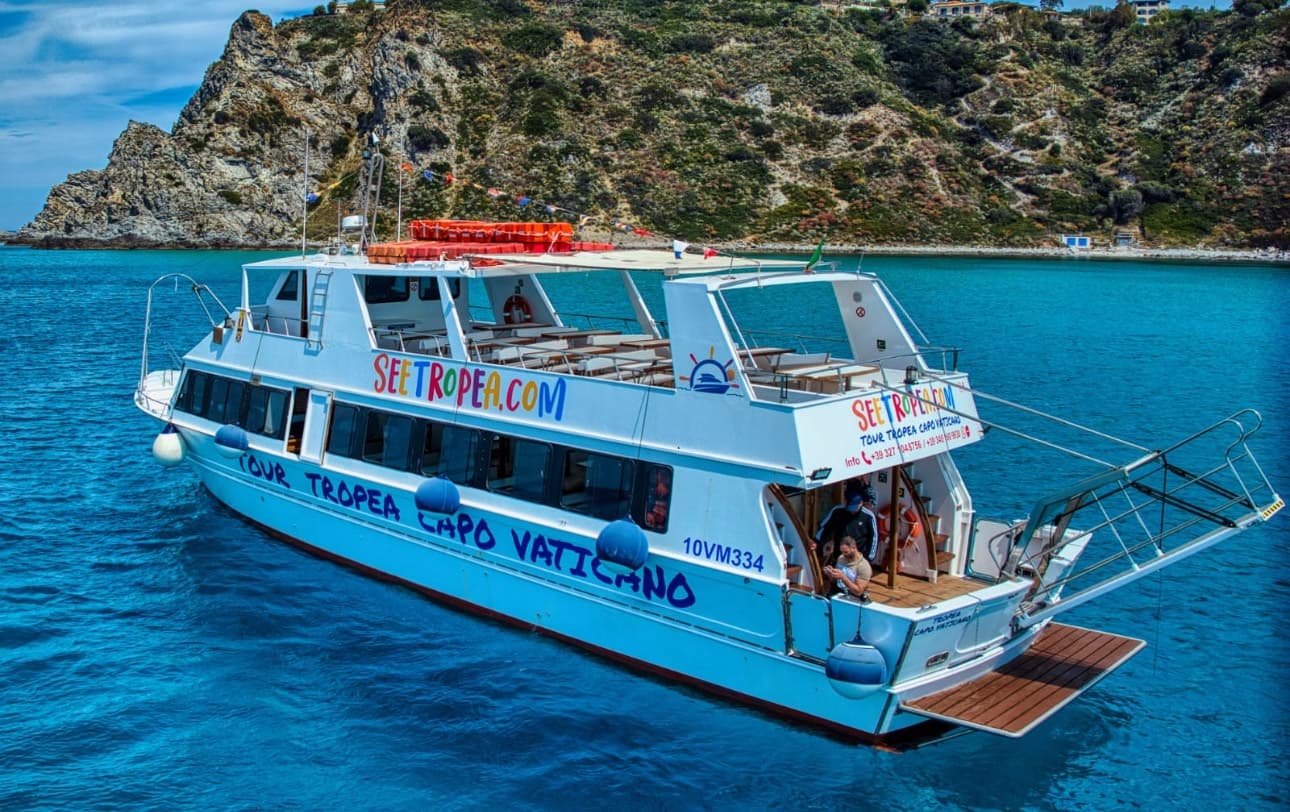 Boat Trip Along Costa degli Dei with SeeTropea in Tropea