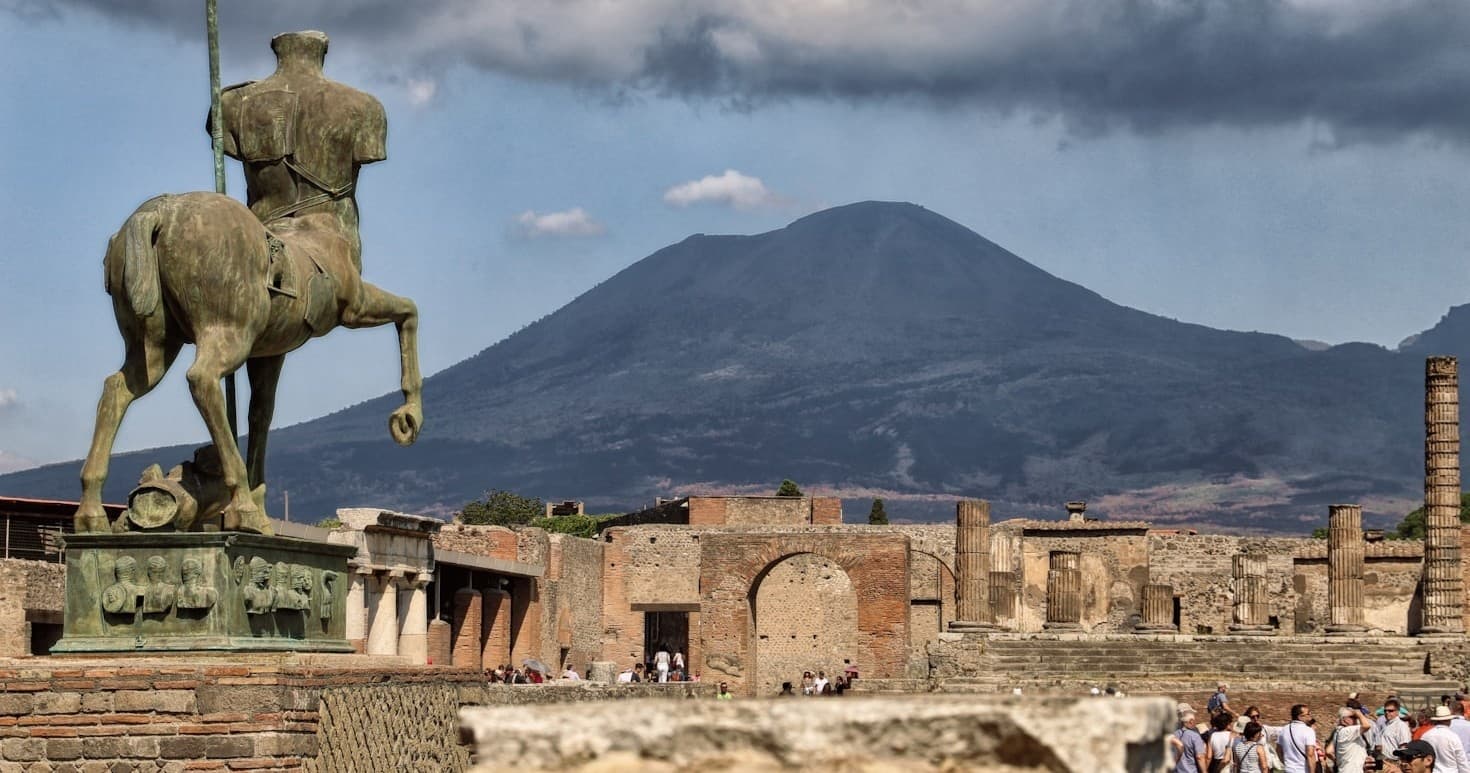 Historical Tours & Archaeology at Pompeii with Max Travel