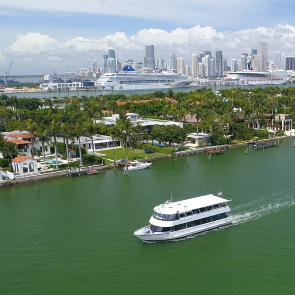 Explore Miami Millionaire's Row: Luxury Boat Tour and Rentals Experience