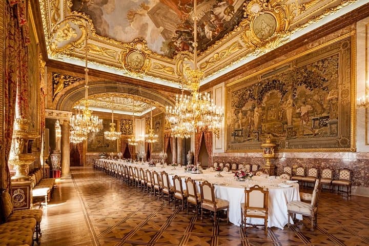 Palacio Real Tour in Toledo with De Paseo Experience