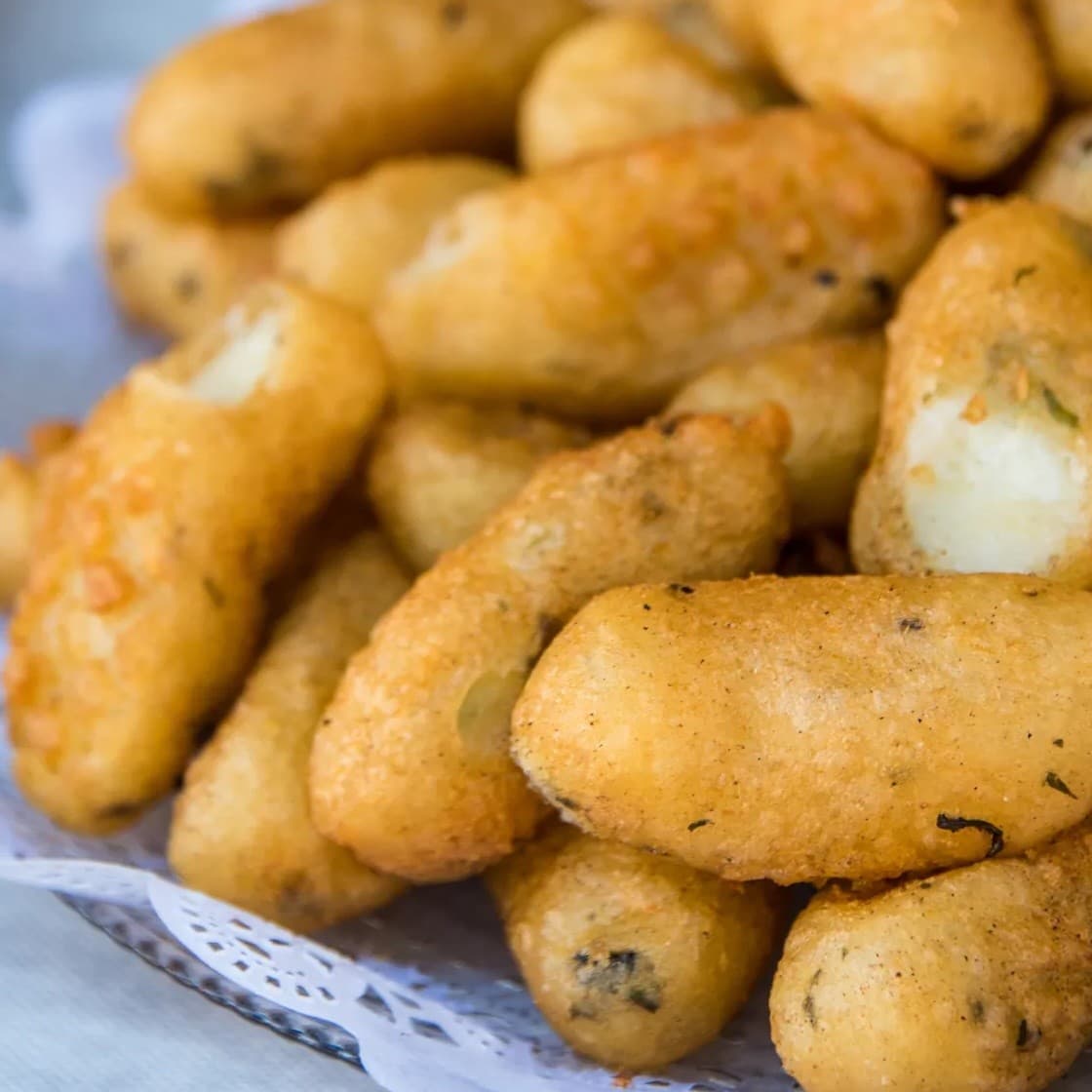 Taste Palermo: Ballarò and Vucciria Street Food Walk