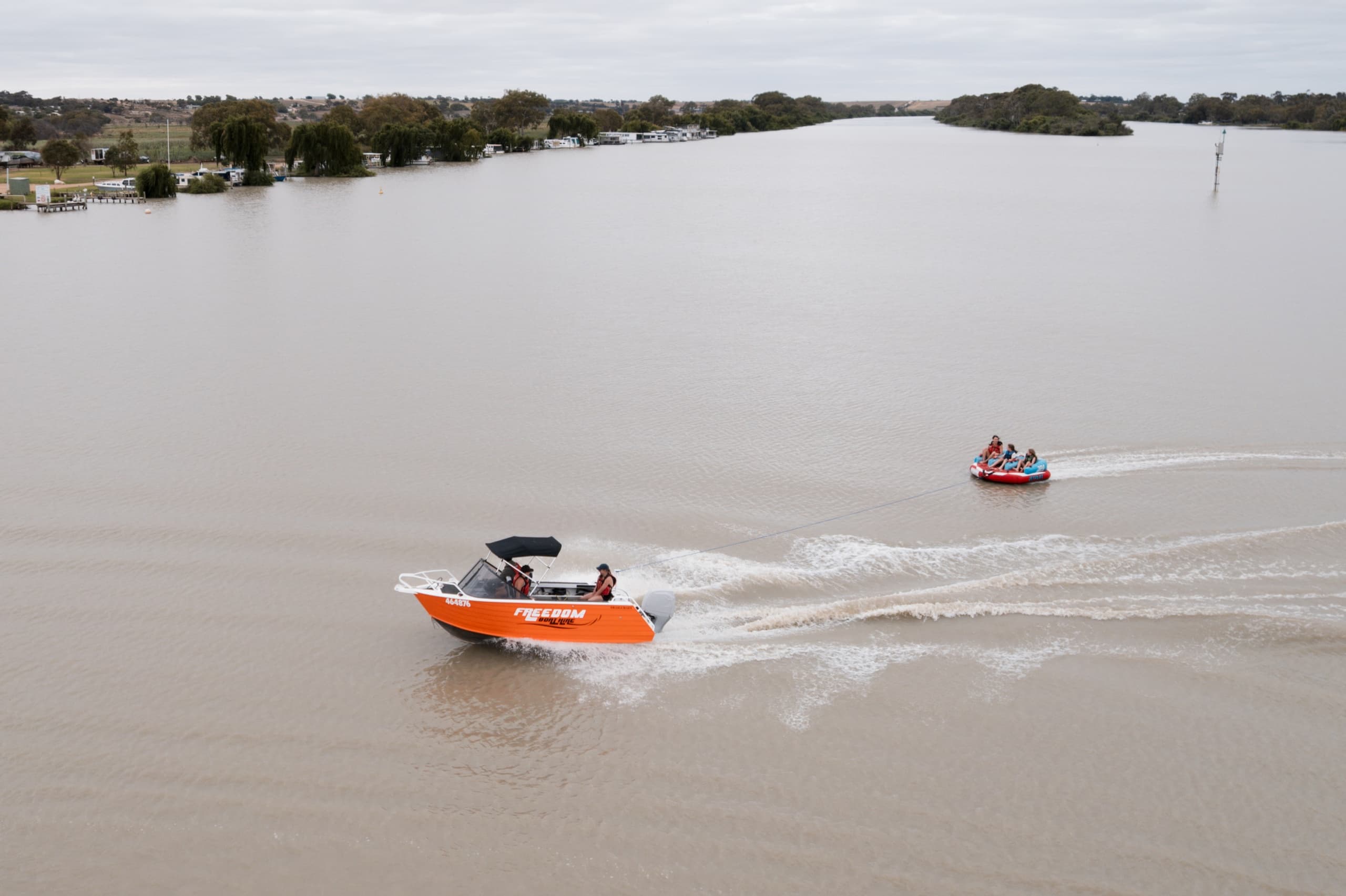 Tubing or River Cruise on the Murray: Short-Run Boat Hire in Murray Bridge photo 2