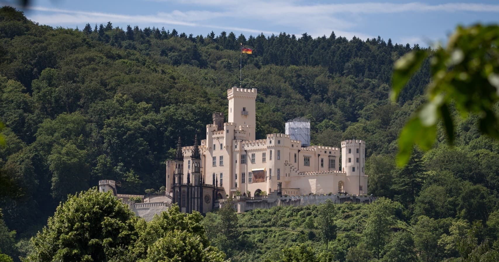 Water Activities: Kleine Burgen-Schlössertour by Gilles Personenschifffahrt GmbH