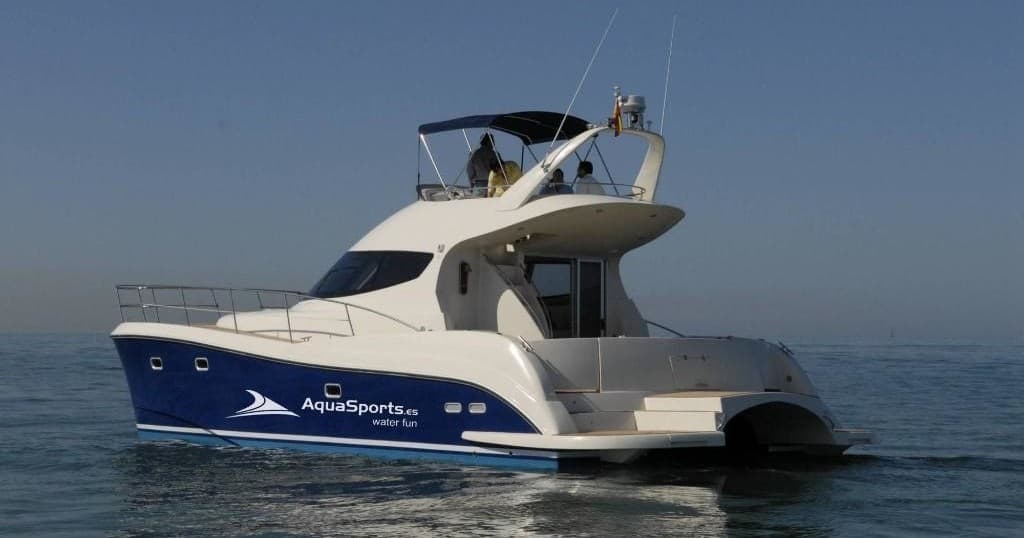 Water Activities & Luxury with Damiluvi Catamarán Privado in Gran Canaria