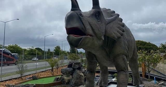 Christchurch Jurassic Adventure: Mini Golf & Raptor Run Maze Combo
