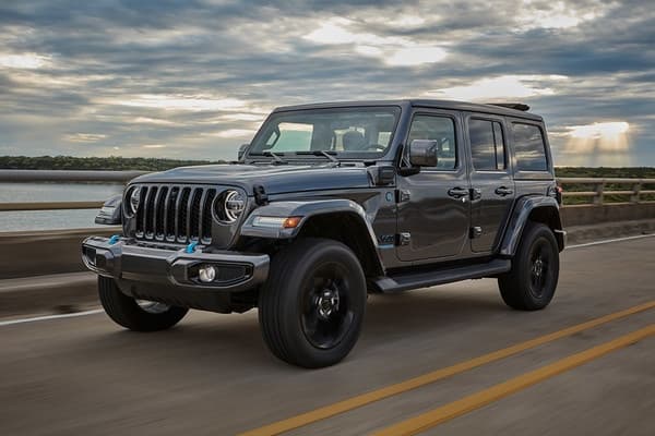 Yellowstone Adventures: Off-Road & Electric Exploration in Yellowstone