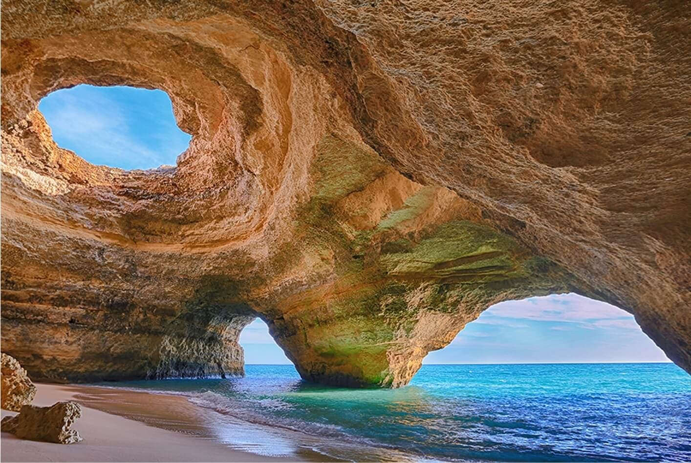 Cave & Coastal Adventure with Taruga Tours in Lagoa