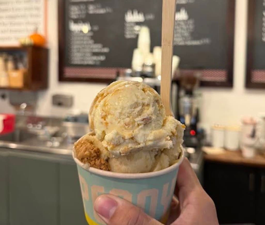 Santa Cruz Ice Cream Tour: Beachside Scoops and Coastal Flavors photo 1