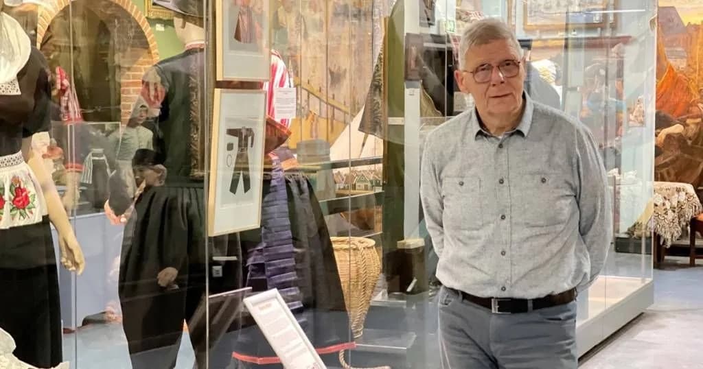 Cultural & Historical Tour of Volendams Museum by Gids Tour