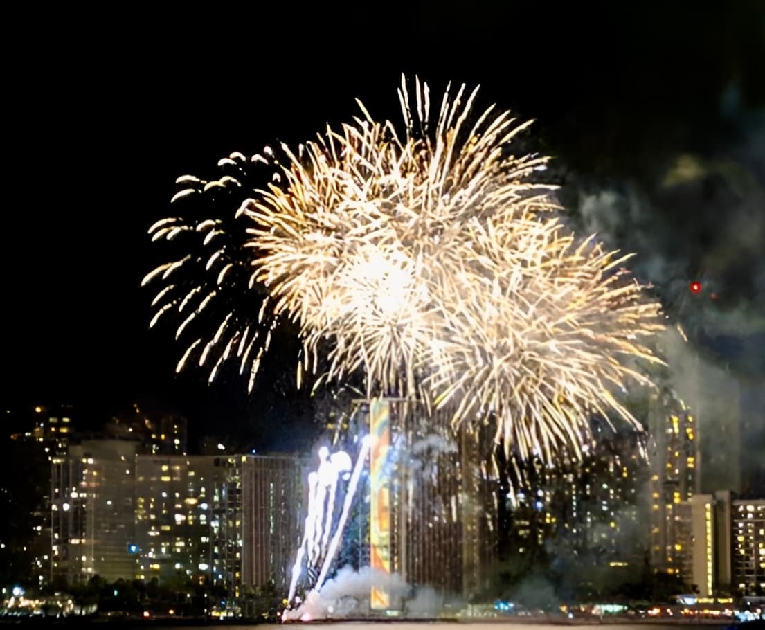 Fireworks Experience Sail | Boat Tour in Honolulu, Hawaii