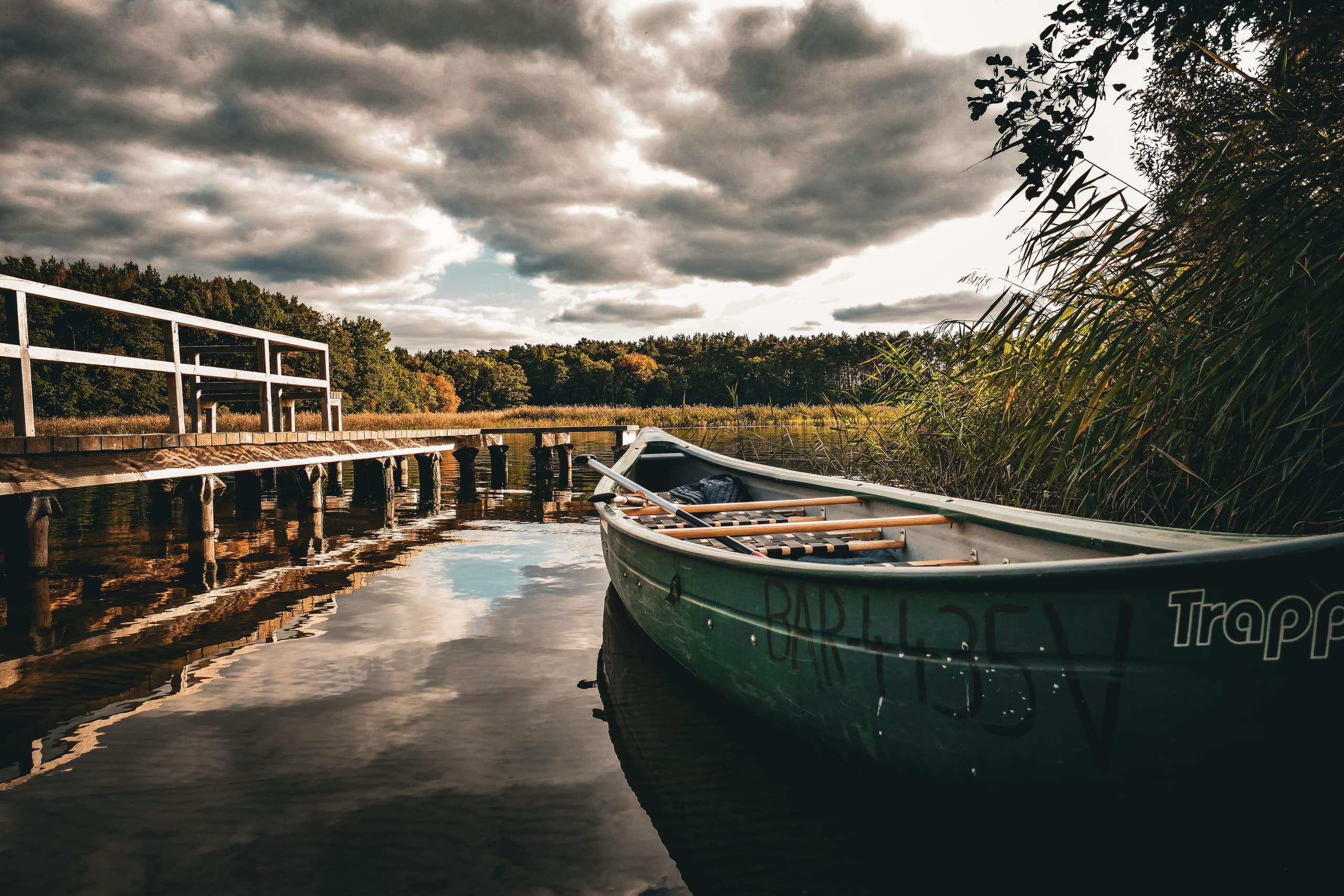 Paddle the Saale River: Canoe, Kayak & SUP Rentals at 4er Canadier Verleih