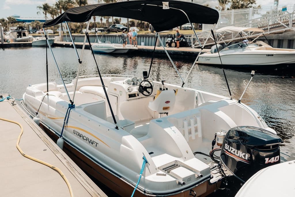 Bumblebee Boat Rental Adventure in Ruskin, Florida