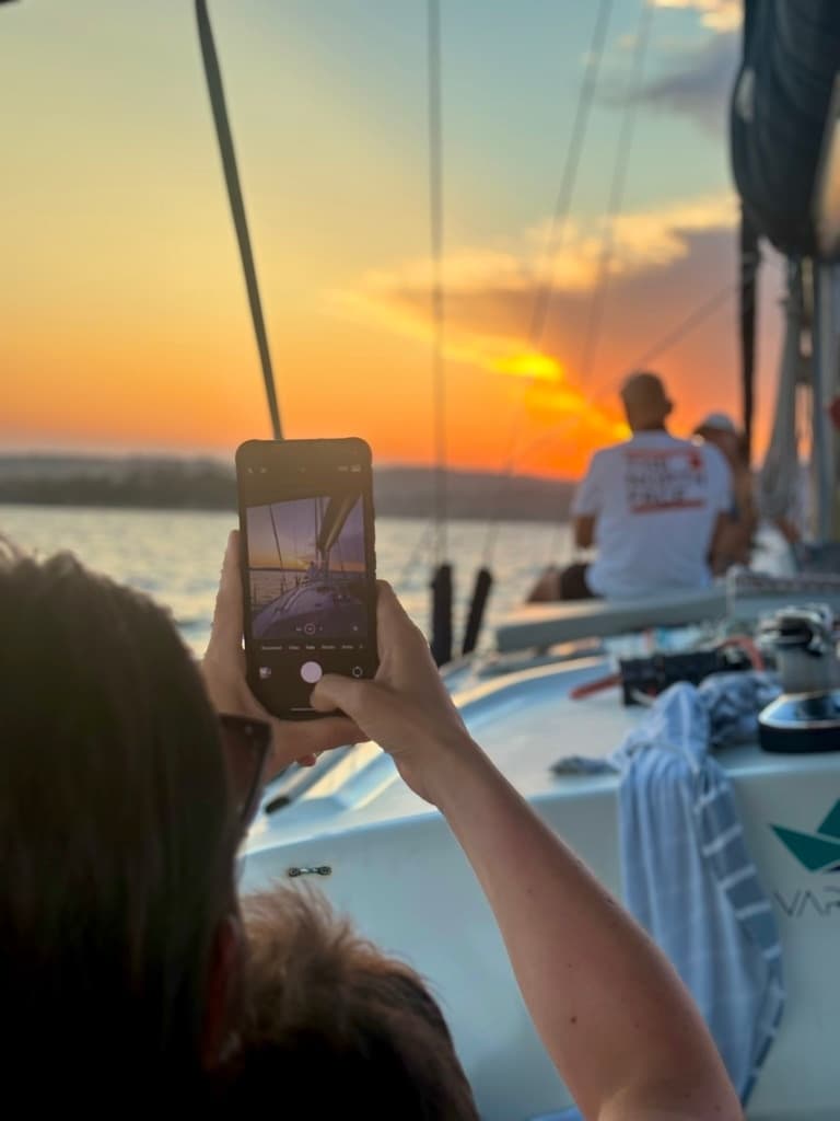 Water-Activities: Sailing Sunset in Varkaris