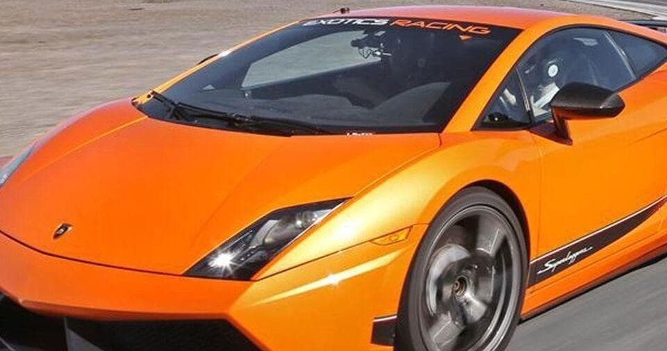 Race a Lamborghini in Las Vegas: Ultimate Speed and Firepower