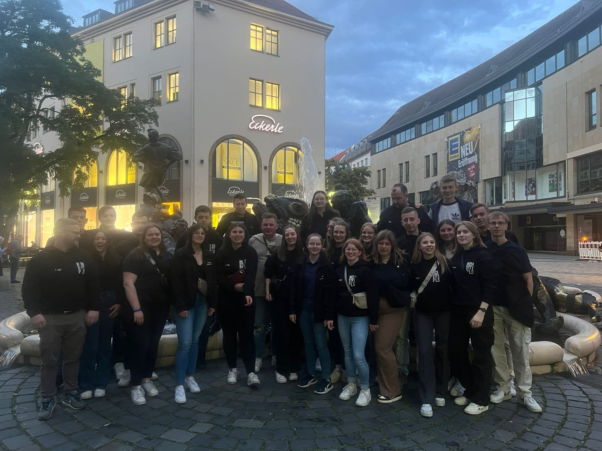 PubCrawl Weekend Nürnberg: Four-Bar Crawl From Hauptmarkt in Frankfurt am Main photo 4