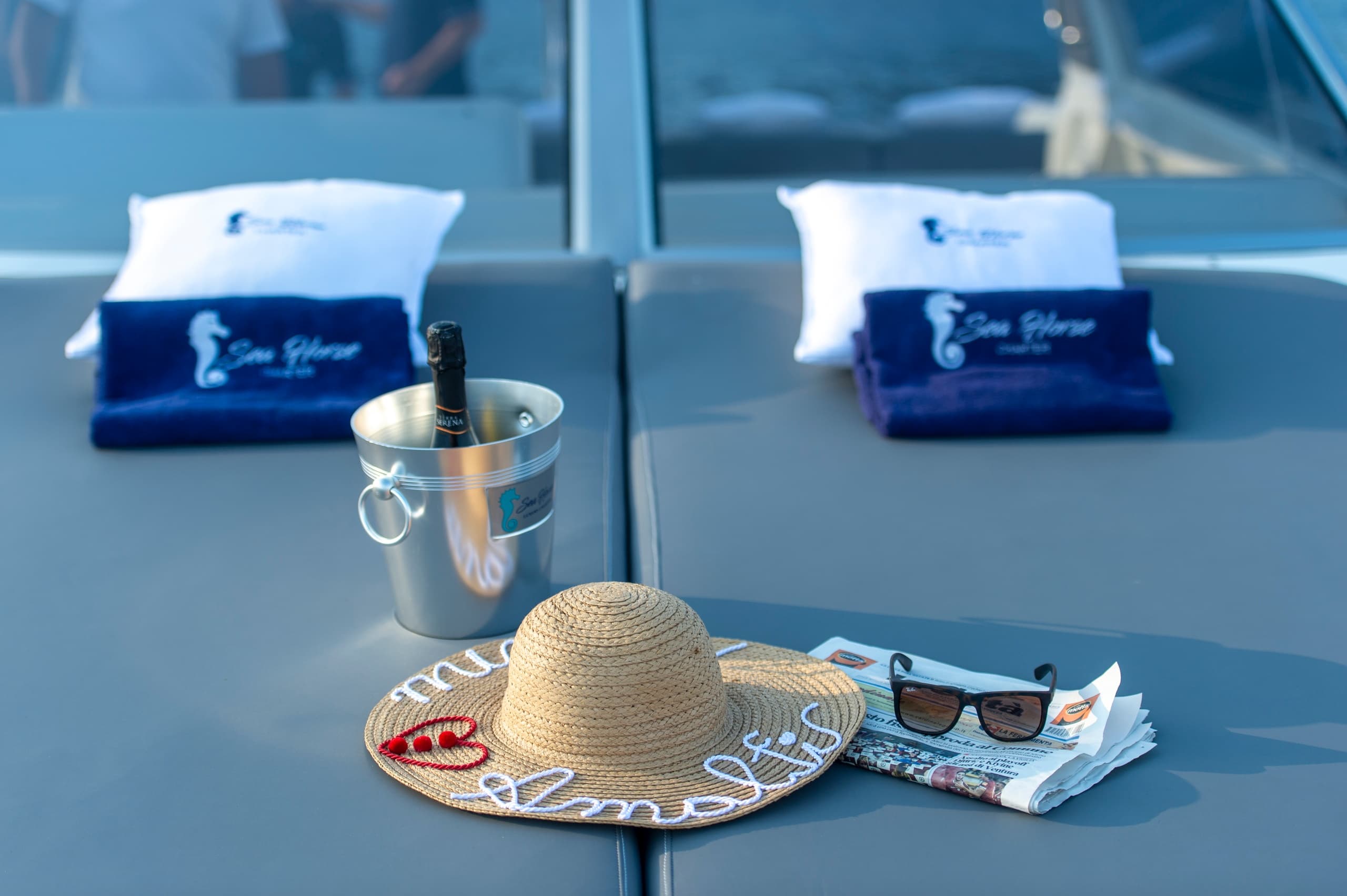 Gozzo Cruise from Positano: 4-Hour Boat Adventure to Caves, Beaches & Prosecco photo 3