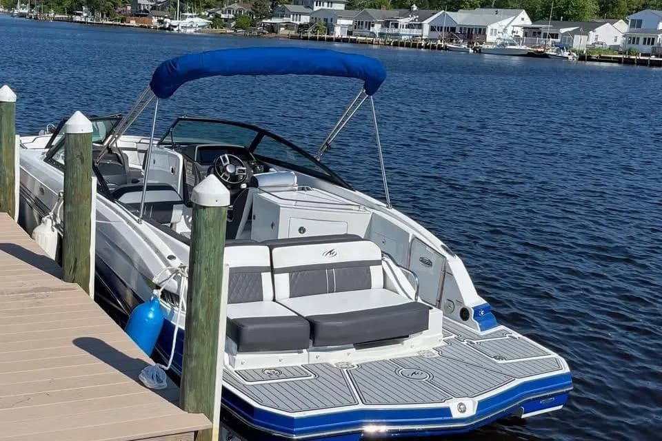 Monterey M6 Bareboat Charter on Lake Minnetonka: Luxury Day Trips from Excelsior photo 1