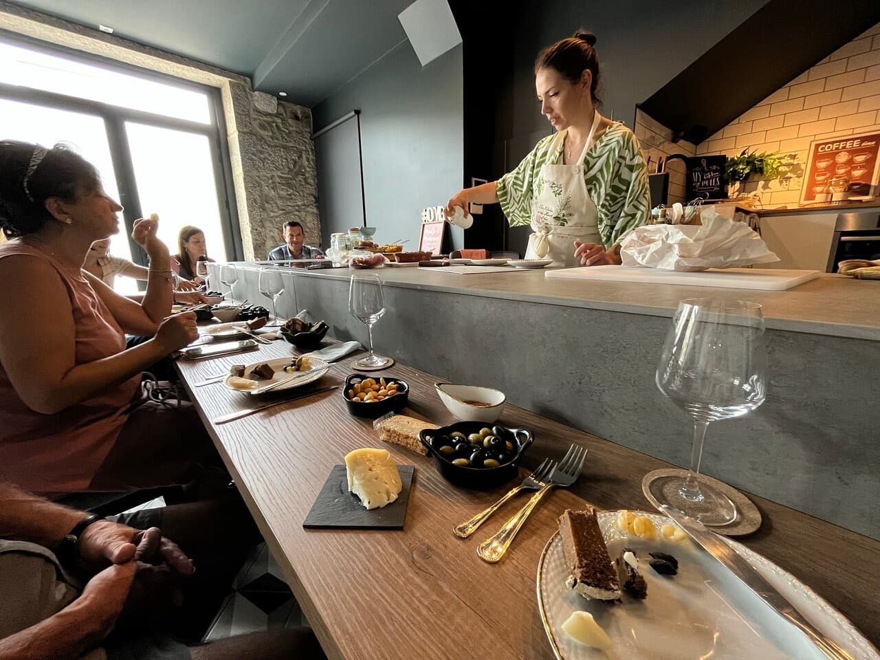 Indoor tasting and small-group dining experience in Porto bistro