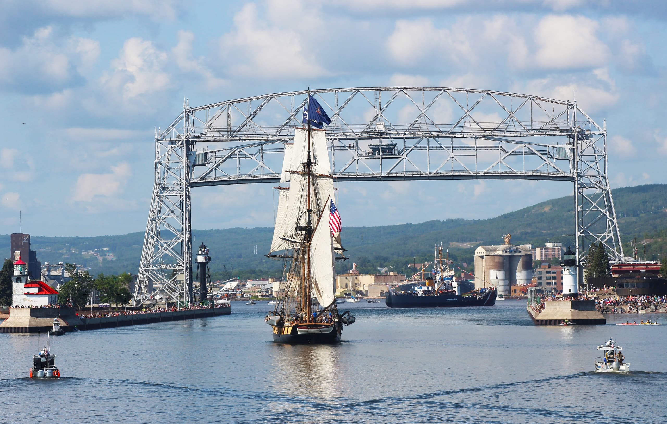 Vista Star Parade of Sail Cruise in Duluth, MN