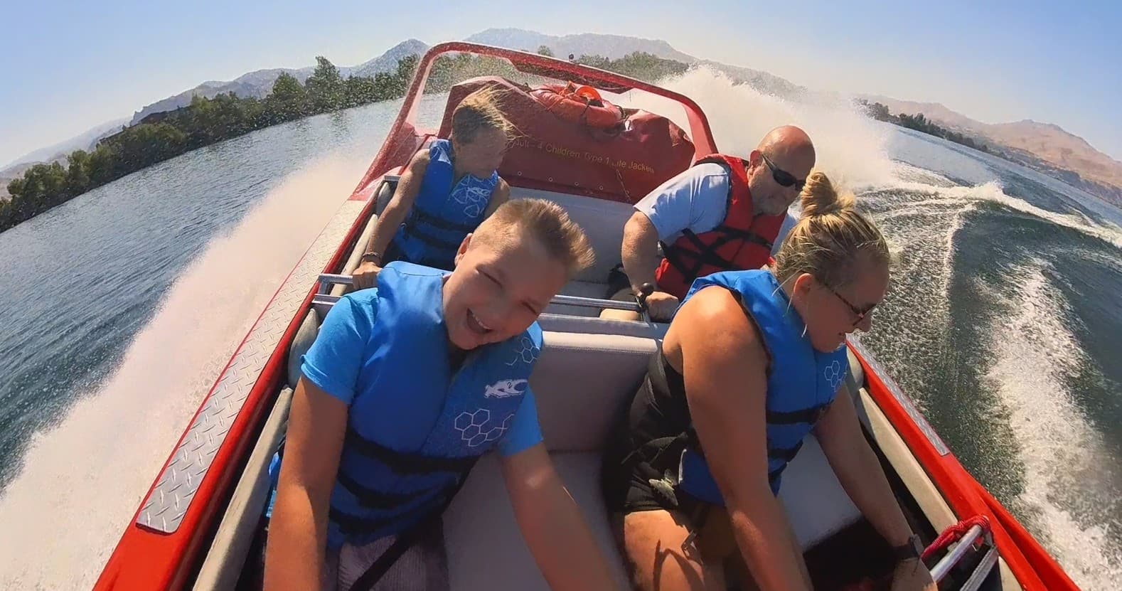 15 Mile Private Jet Ski & Boat Ride in Wenatchee, WA