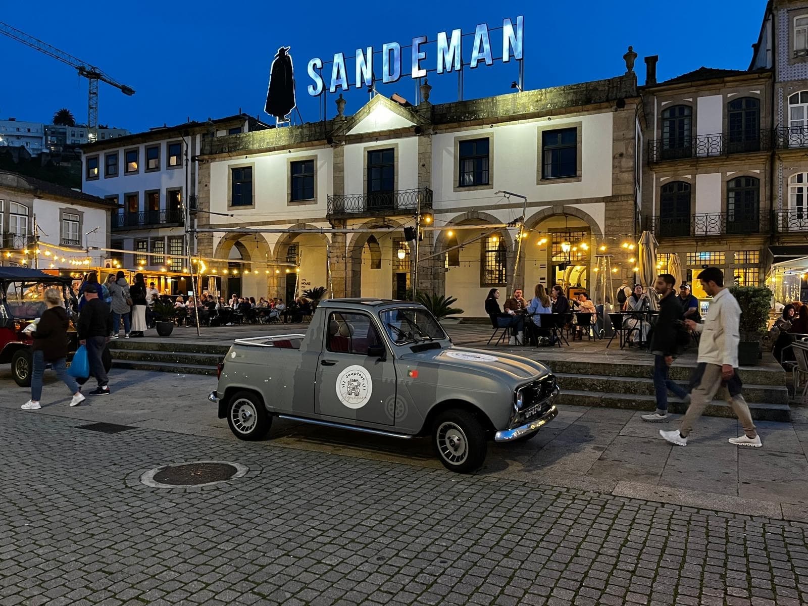 Porto by Night: Vintage Car Tour with JeepTour
