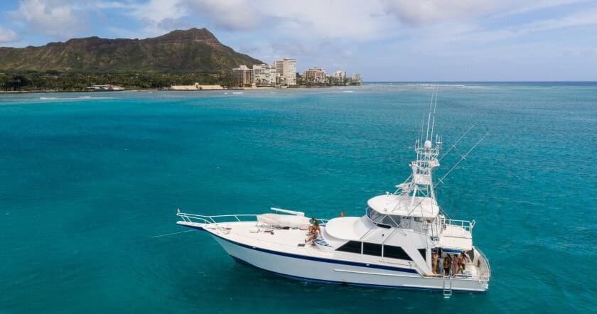 Private Boat Tour with Ohana Yachts in Honolulu