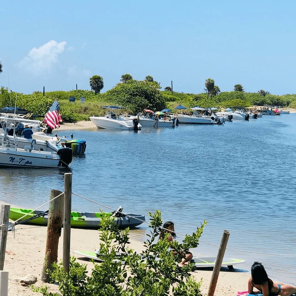 Explore Whiskey Creek: Fort Lauderdale Boat Rental Adventure
