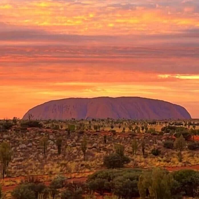 Uluru Sunset & BBQ: Kata Tjuta Views and Outback Dinner