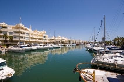 Benalmádena Unfolded