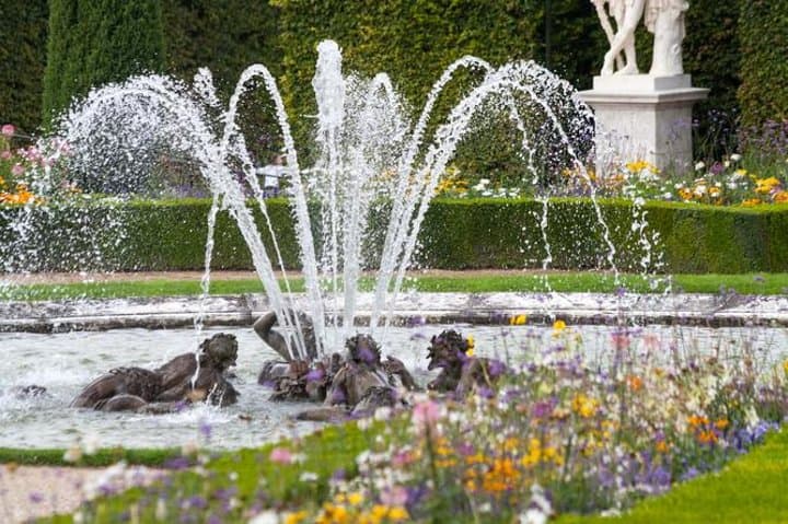 Versailles Palace and Gardens Walking Tour: Skip-the-Line Half-Day from Paris photo 3